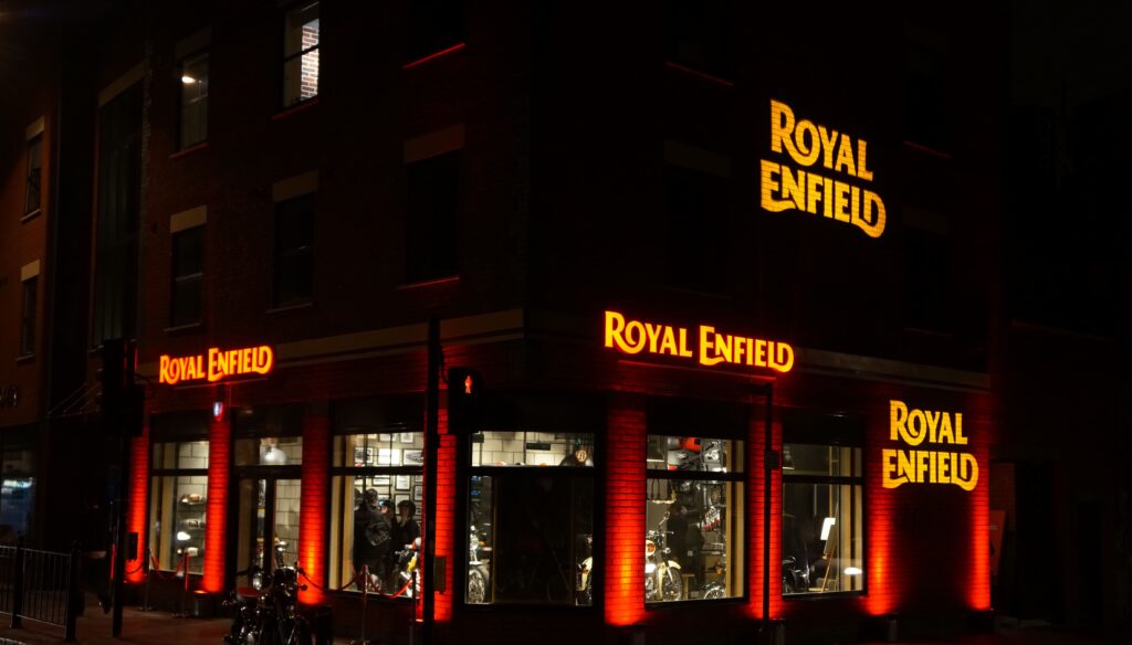 OUTSIDE LIGHTING (4)